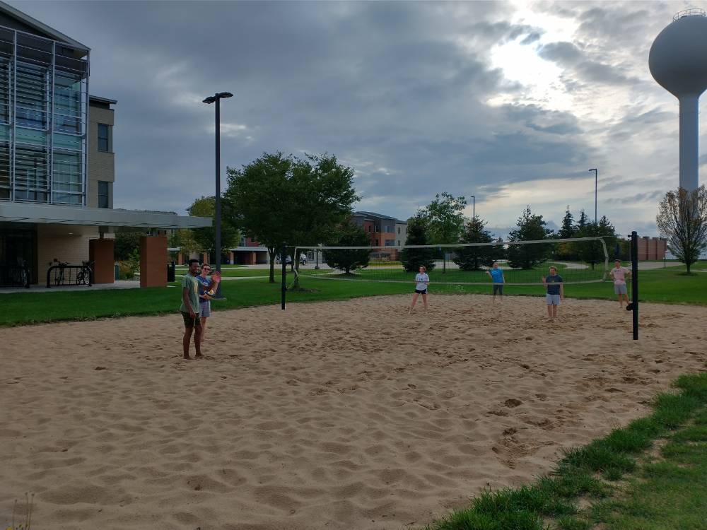 Resident Assistant Programming Event volleyball